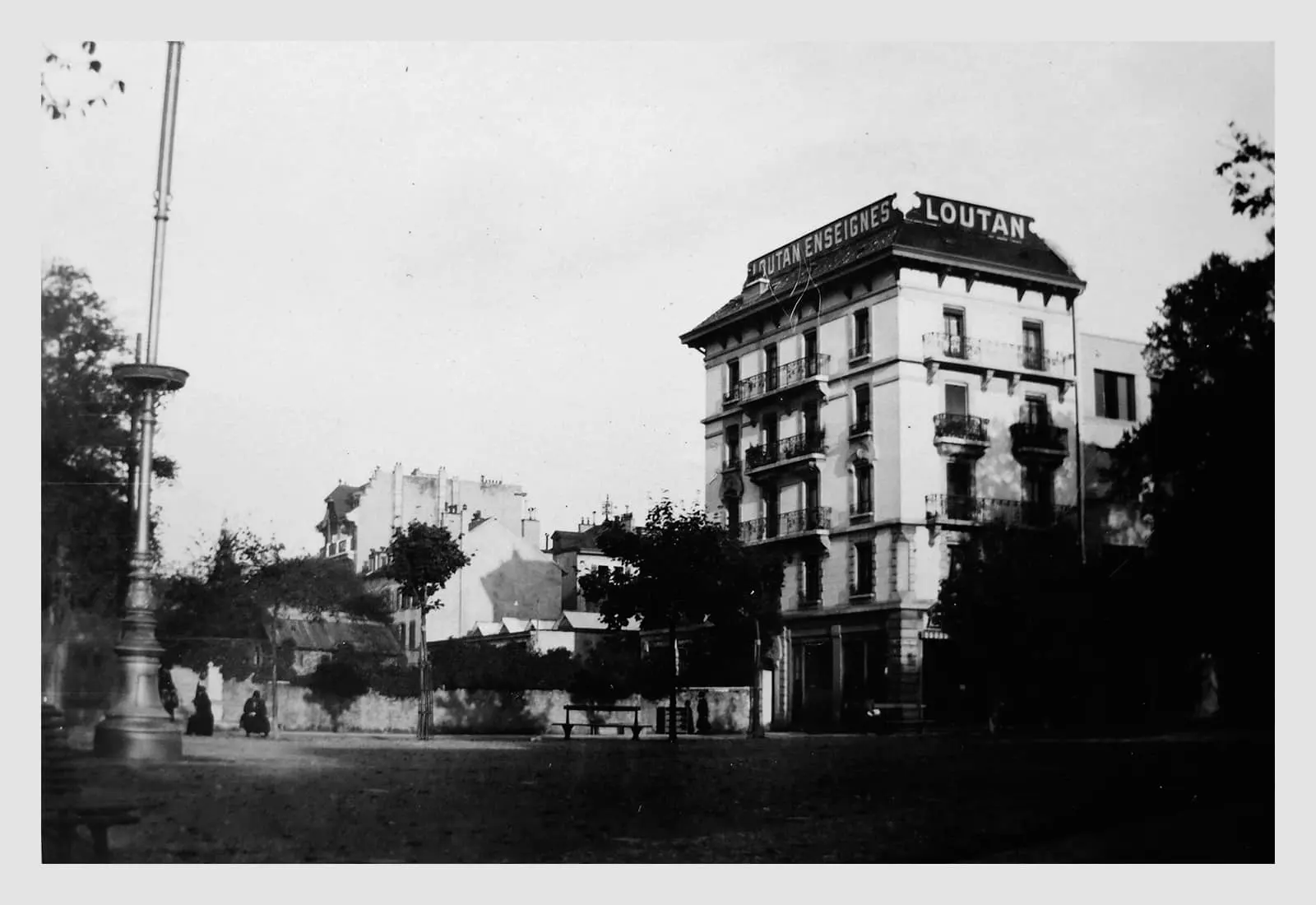 1902